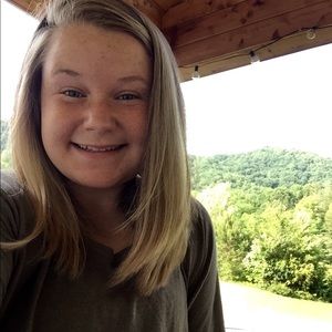 Meet your Posher, Kelli